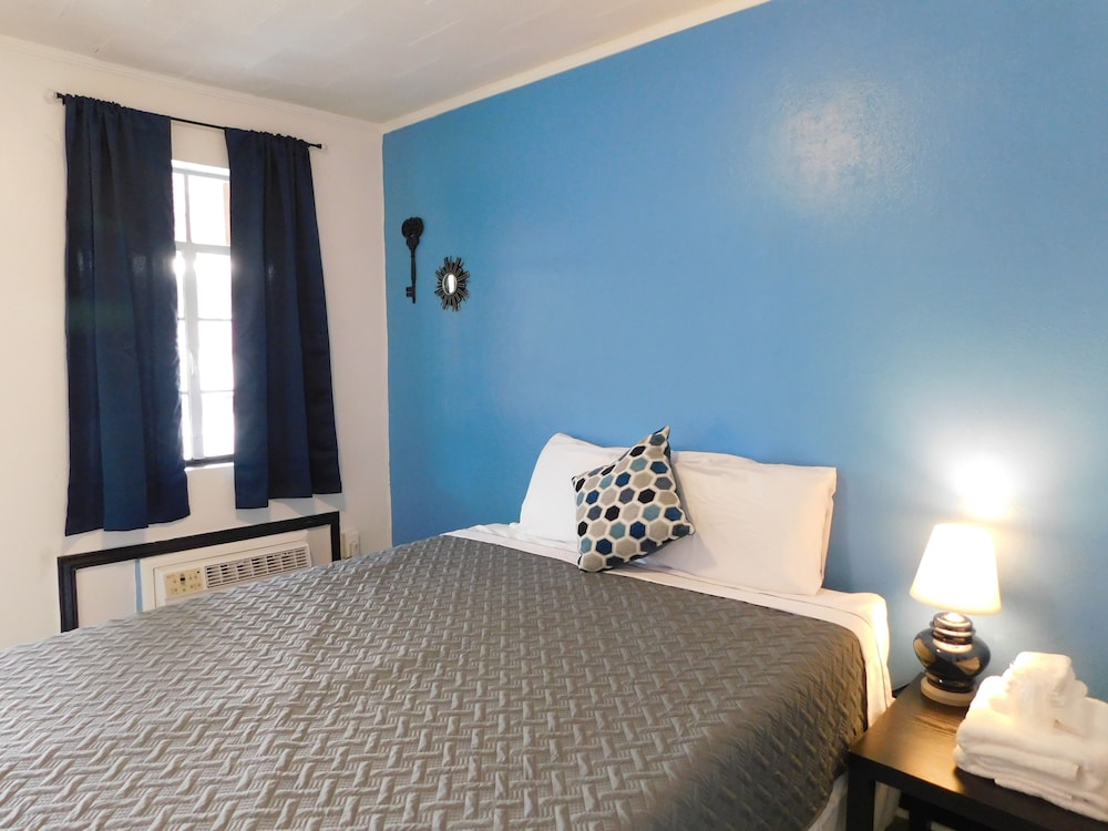 Spruce Pine Inn - photo 8