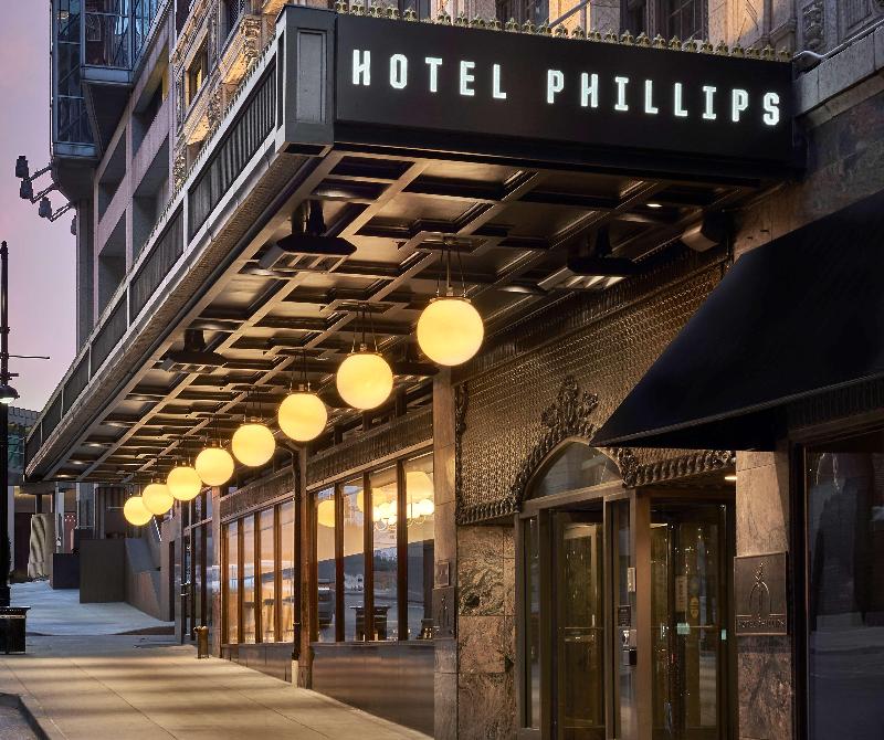 Hotel Phillips Kansas City Curio Collection by Hilton — 4-Star Luxury Hotel in Kansas City, United States