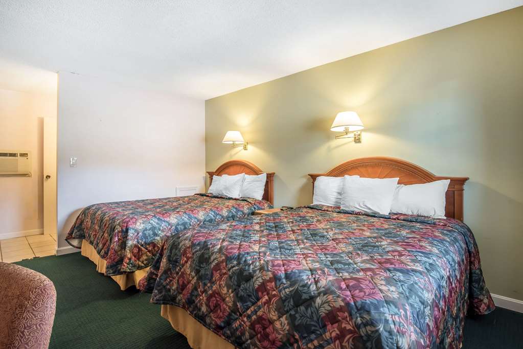 Rodeway Inn Bellows Falls - photo 19