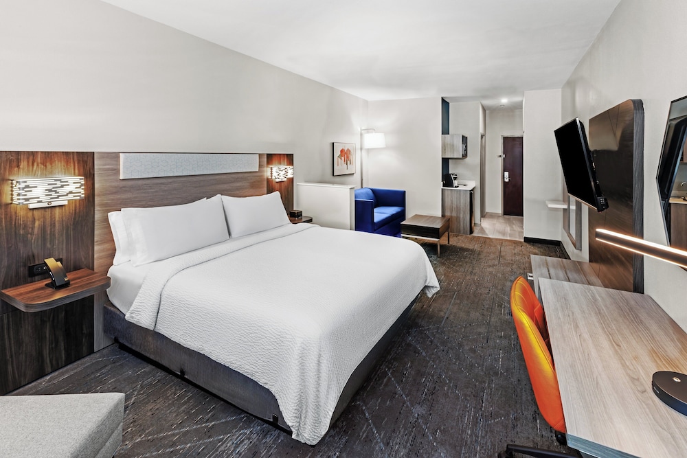 Holiday Inn Express and Suites Henderson by IHG - photo 36