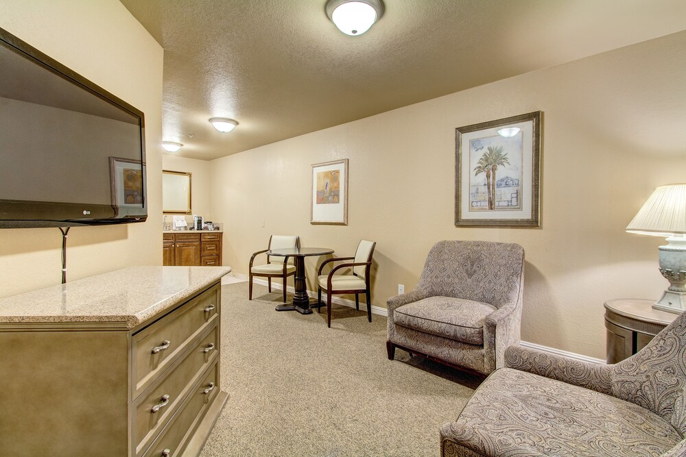 The Rita Suites - photo 17