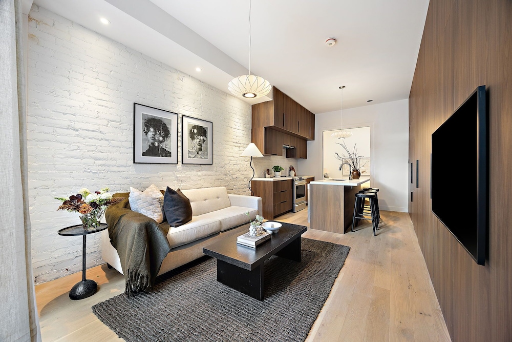 The Brick Hotel - last minute hotel in Toronto