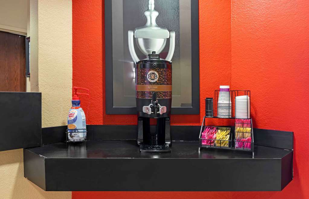 Extended Stay America Suites Savannah Midtown - photo 5