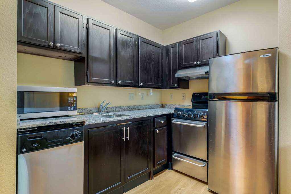 Extended Stay America Suites Chicago Elgin West Dundee - photo 20