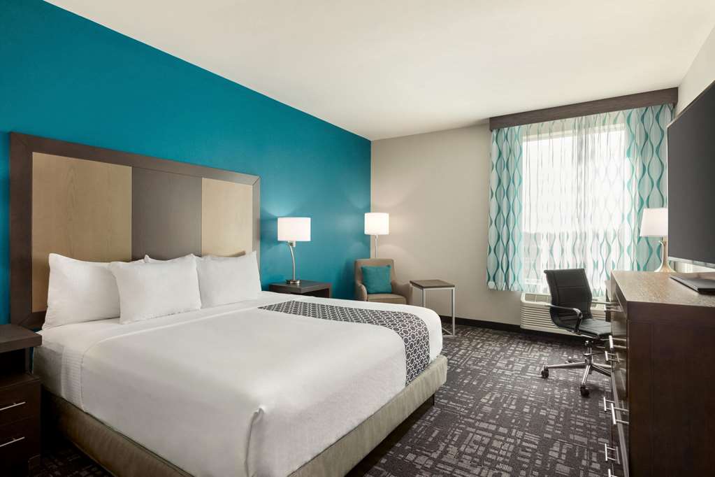 La Quinta by Wyndham Gainesville - photo 12