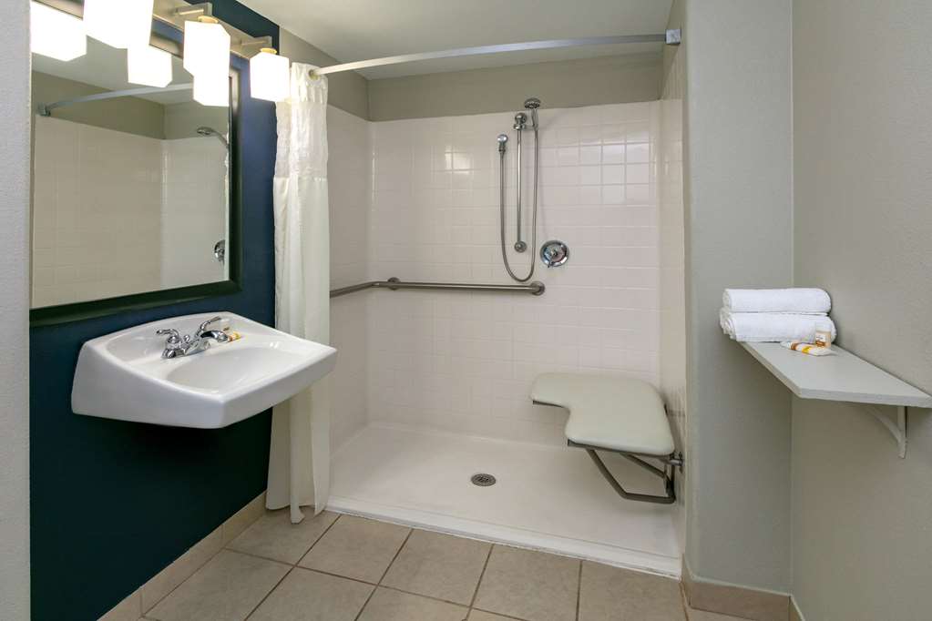 La Quinta Inn & Suites by Wyndham Horn Lake Southaven Area - photo 19