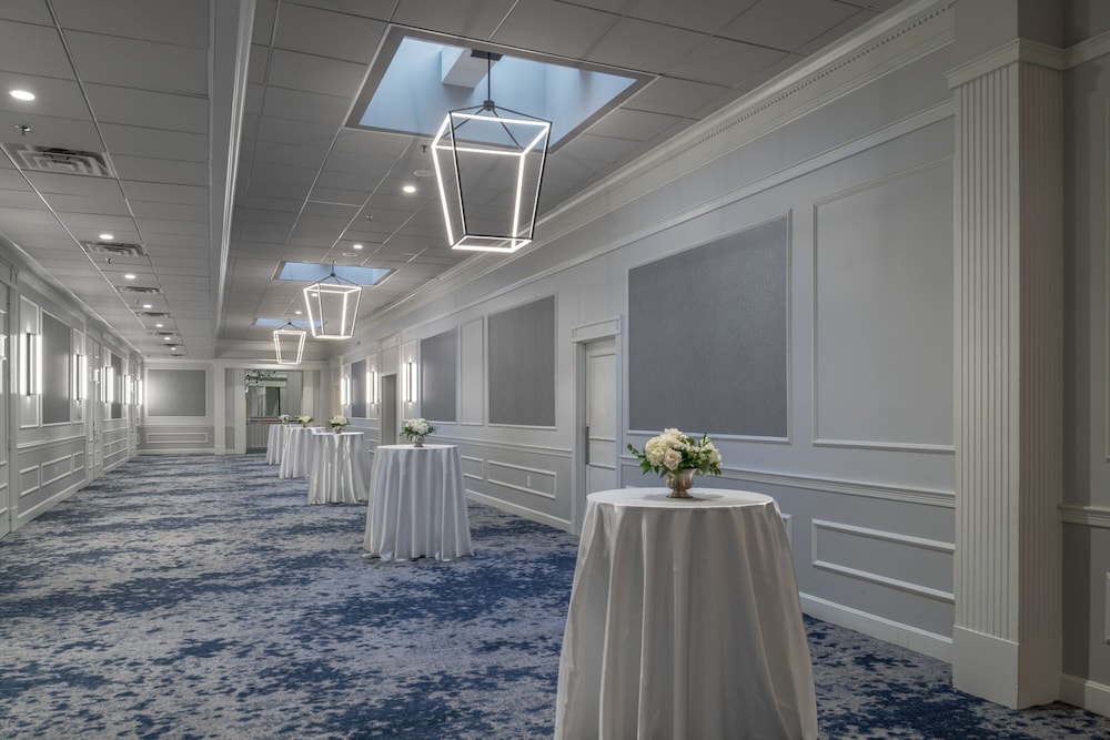 Renaissance Framingham Hotel & Conference Center - photo 37