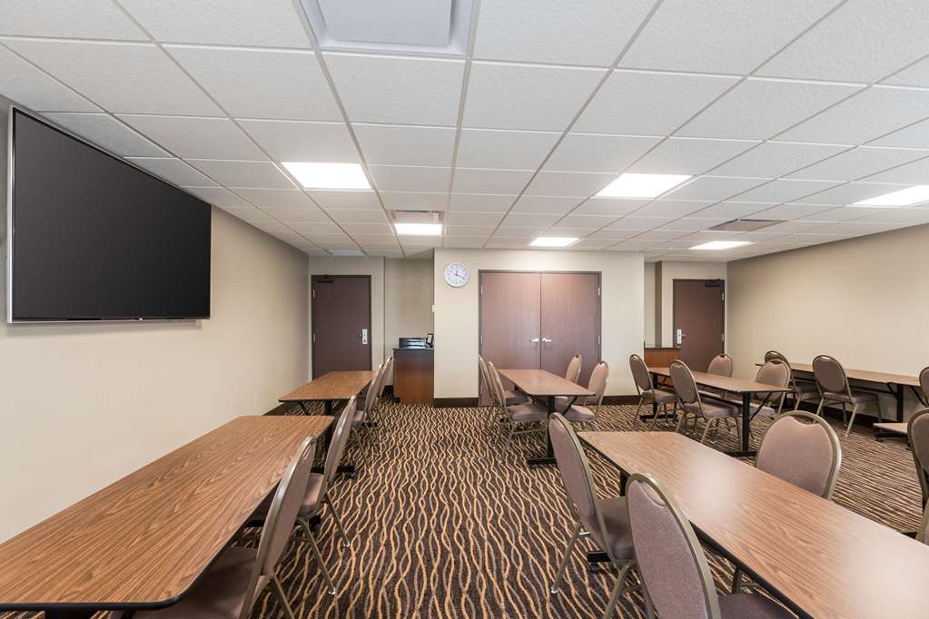 Sleep Inn & Suites West Des Moines near Jordan Creek - photo 30