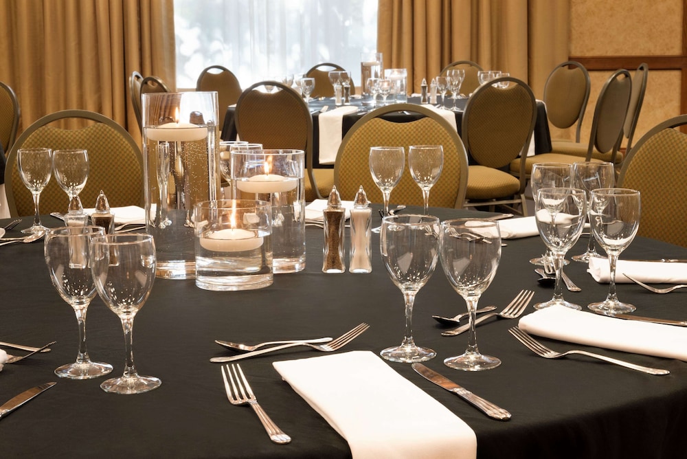 Embassy Suites by Hilton Franklin Cool Springs - photo 47
