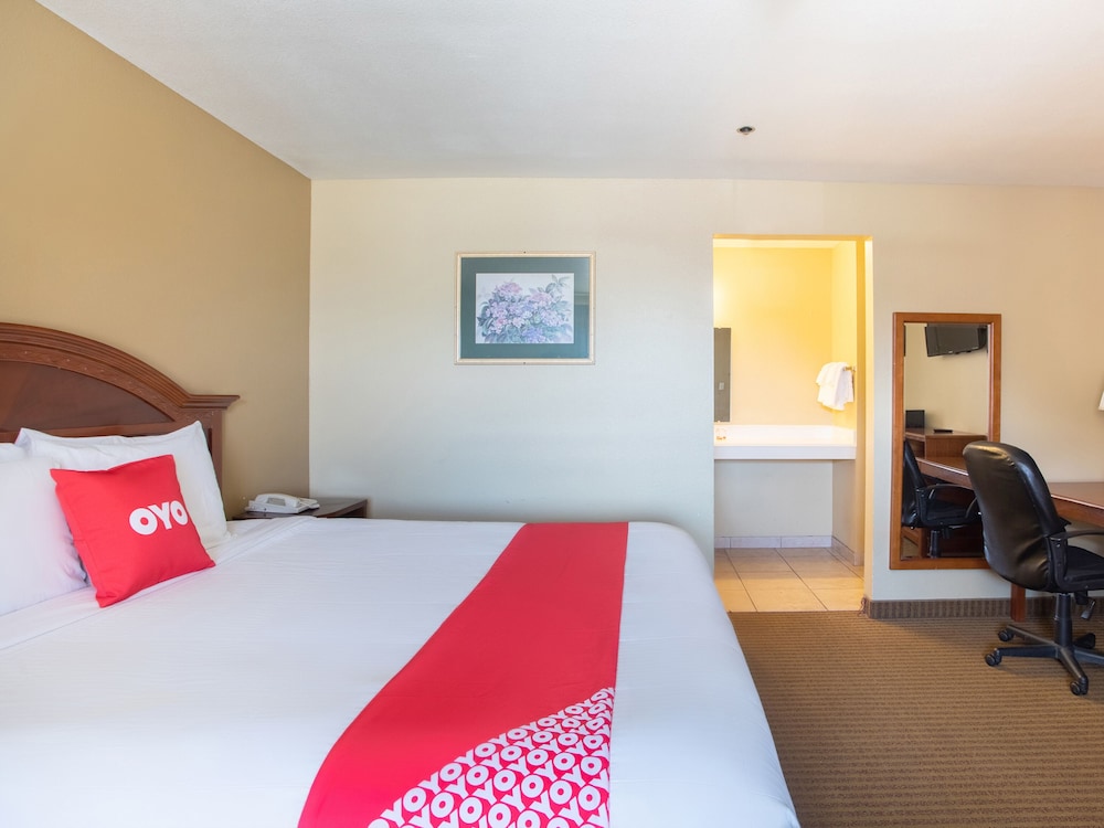 OYO Hotel Jacksboro TX Fort Richardson - photo 5