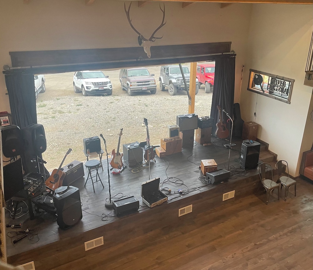 Challis Roadhouse - photo 32