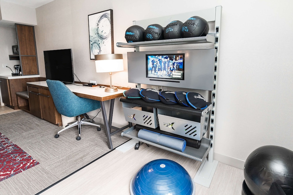 Hilton Garden Inn Fairfax - photo 10
