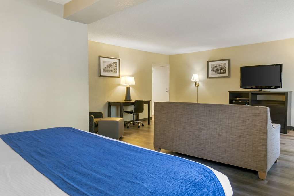 Best Western Greenfield Inn - photo 34