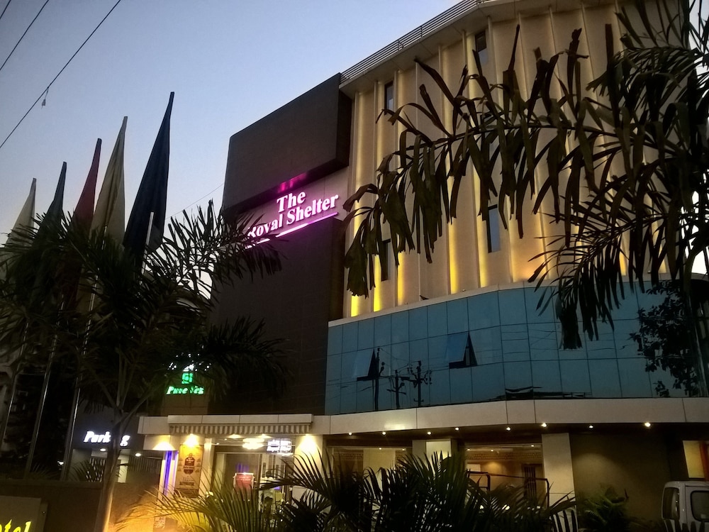 Hotel Royal Shelter Vapi