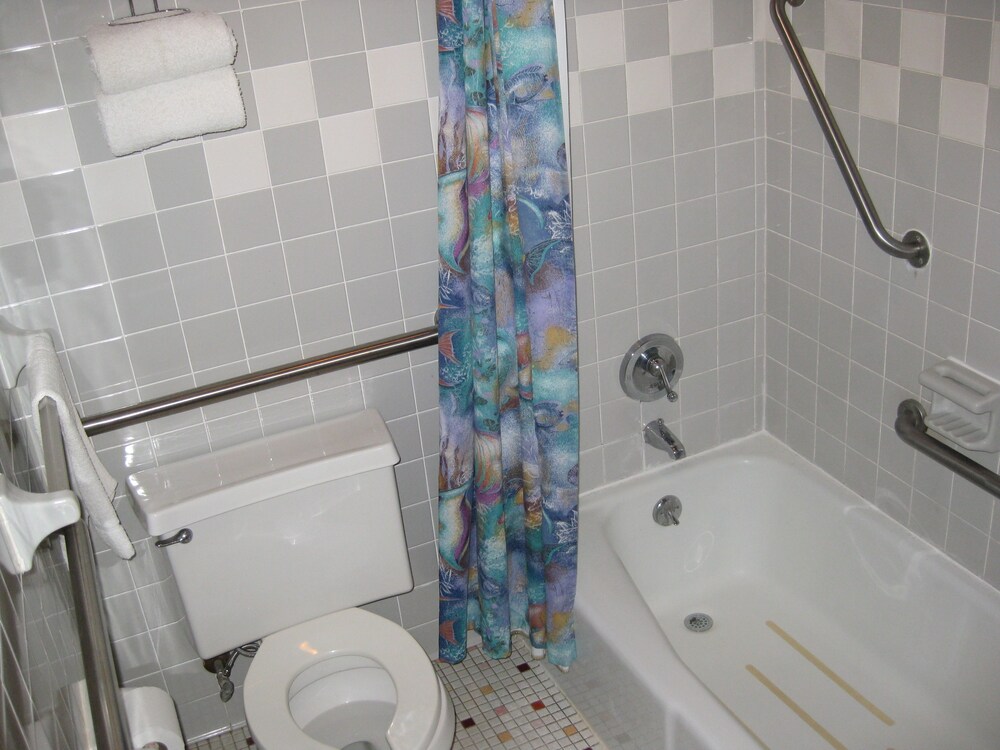 Inn Town Motel - photo 9