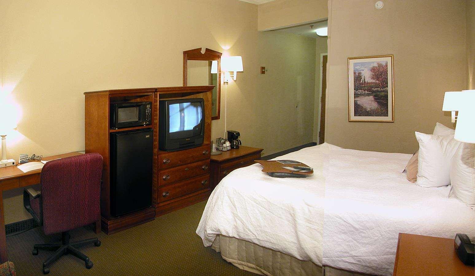 Hampton Inn & Suites Fultondale Birmingham I 65 AL - photo 21