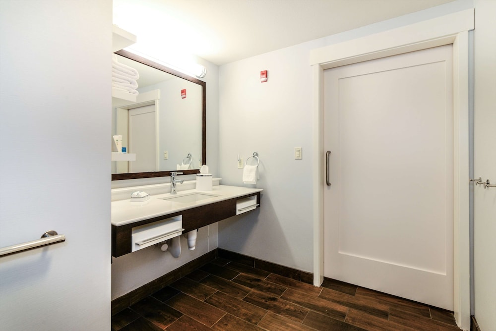 Hampton Inn Brighton - photo 39