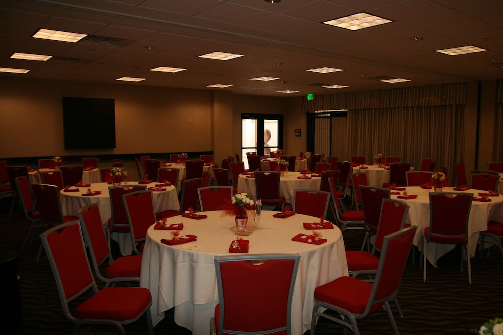 Hampton Inn Jacksonville Anniston Area - photo 47