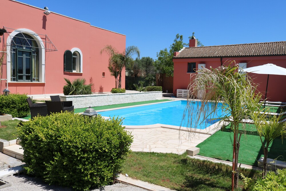 Villa Covile — 4-Star Luxury Hotel in Casarano, Italy