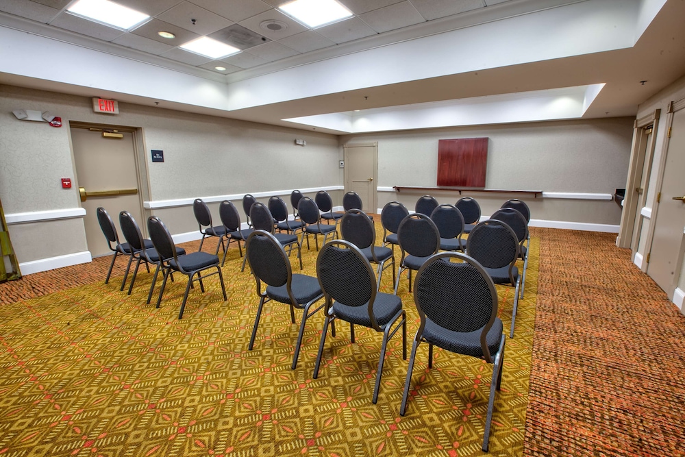 Hampton Inn College Park - photo 54