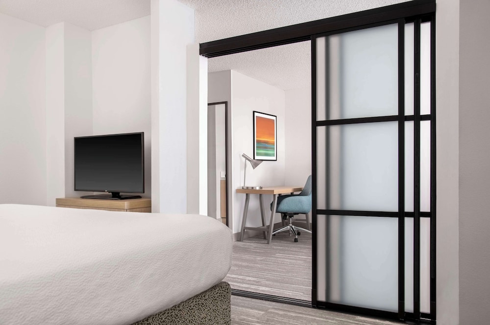 Hilton Garden Inn Denver Airport - photo 15