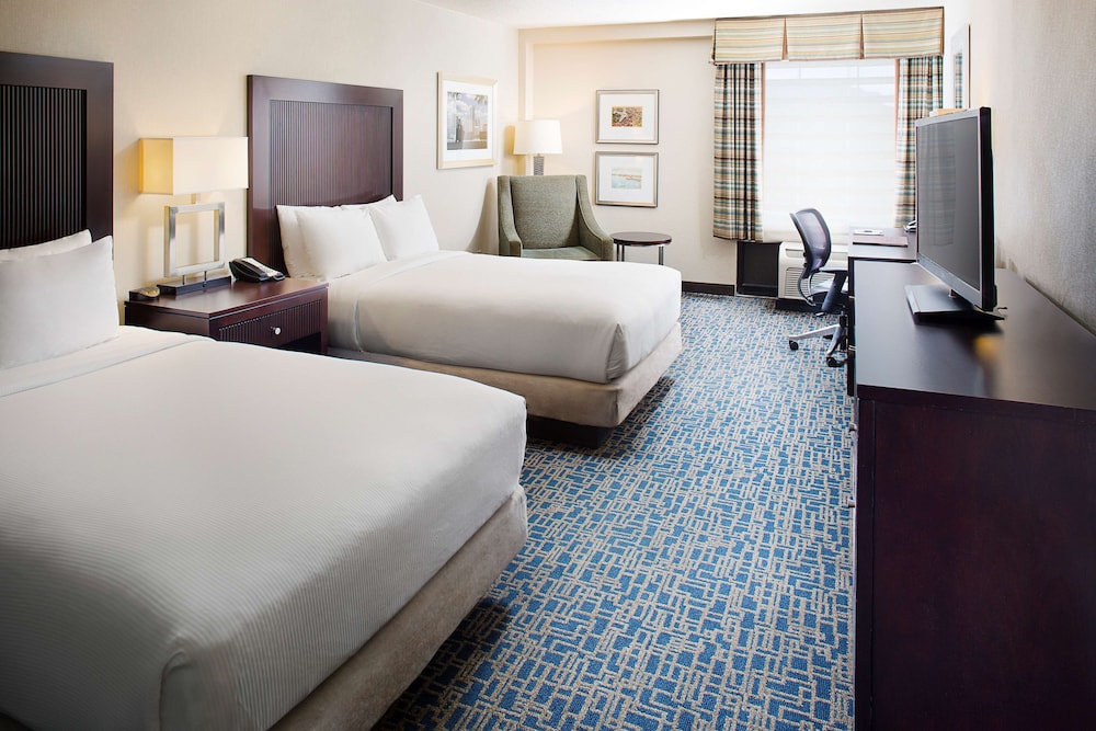 DoubleTree Hotel Baltimore BWI Airport - photo 10