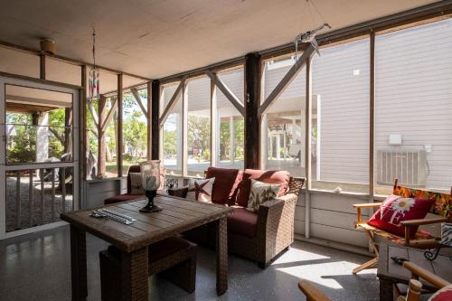 Beaching & Griping by Oak Island Accommodations - photo 16