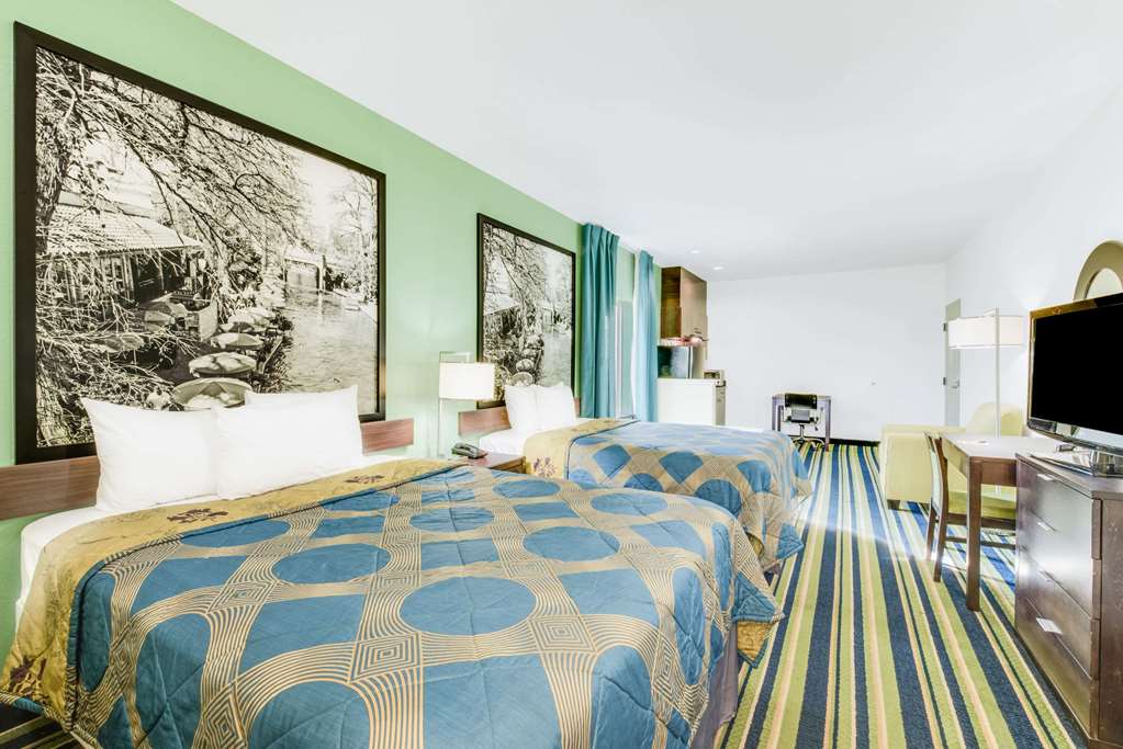 Super 8 by Wyndham Cotulla TX - photo 6