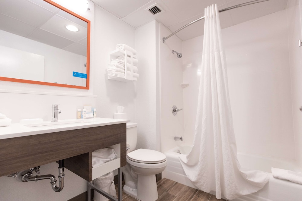 Hampton Inn by Hilton of Kuttawa Eddyville - photo 48