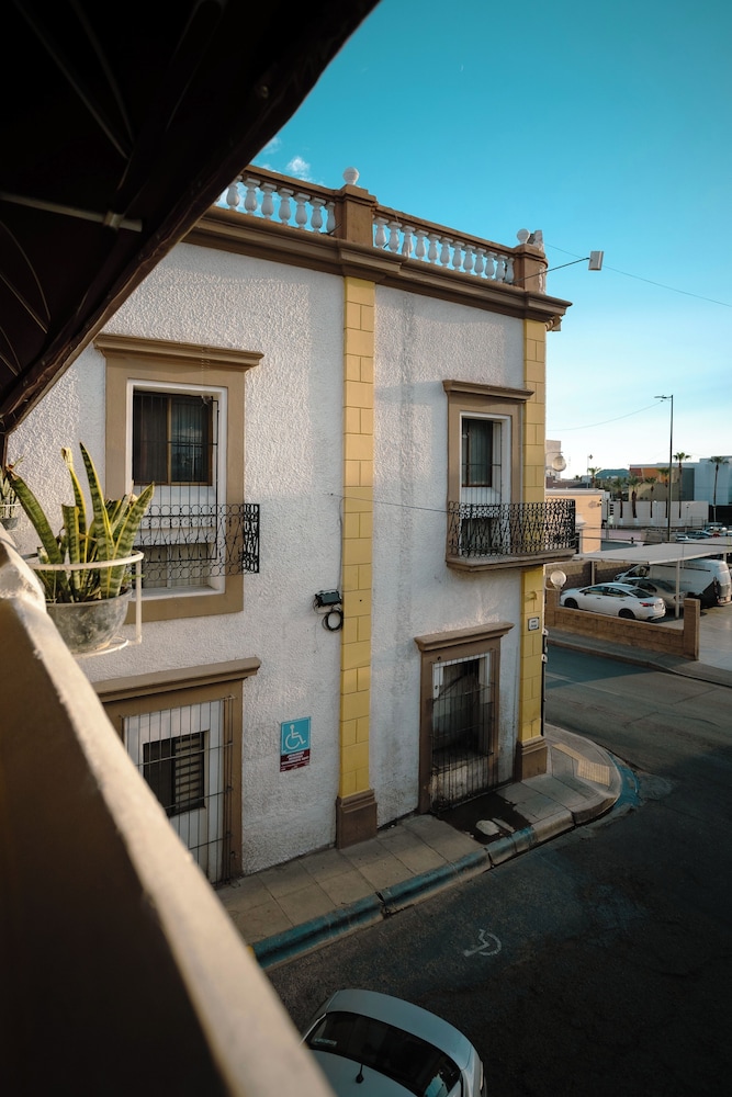 Hotel Suites Kino