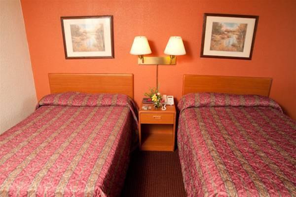 Old Hickory Inn Jackson - photo 8