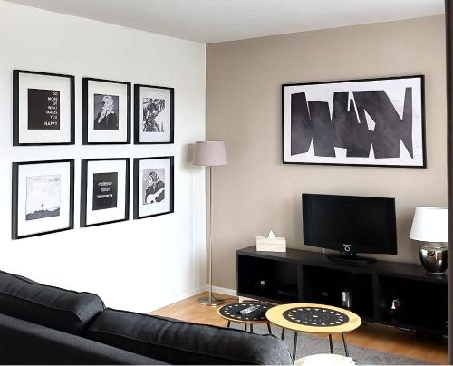 Apartment near Metro Station and Park — 4-Star Luxury Hotel in Warsaw, Poland