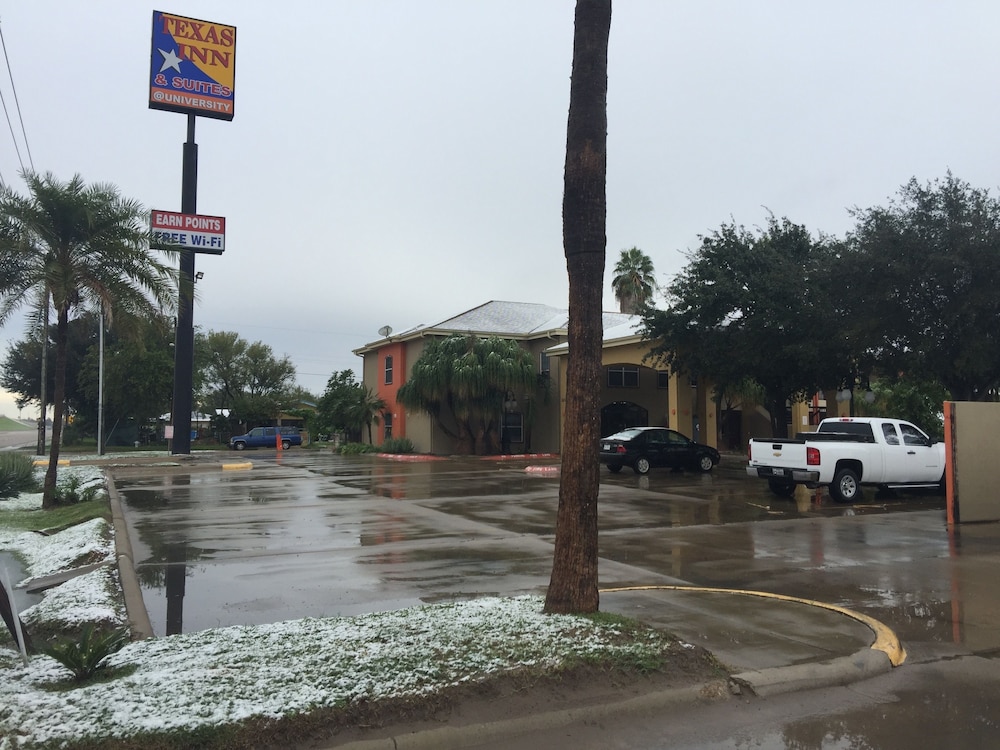Texas Inn and Suites City Center at University Dr. - photo 43