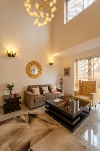 Hostie Enigma luxury 2BR apt near Golf Course Road — 4-Star Luxury Hotel in Gurgaon, India