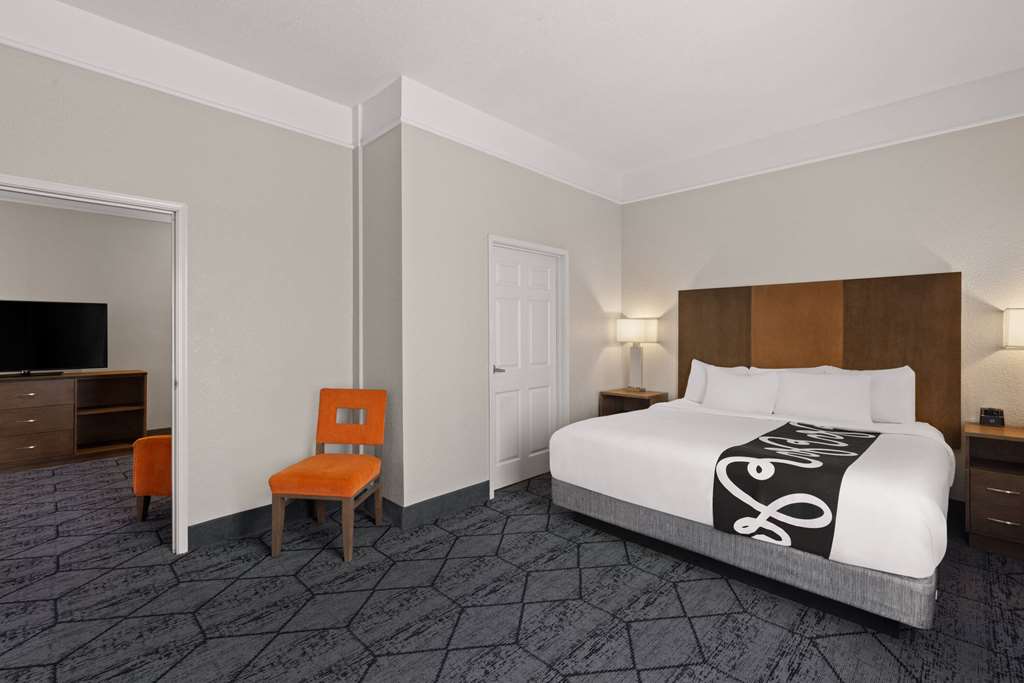 La Quinta Inn and Suites by Wyndham at WaTiki Waterpark - photo 35