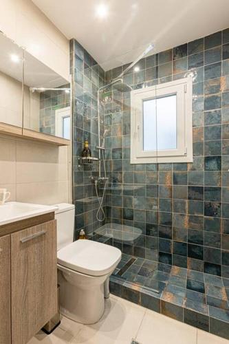Heart of Koukaki Flat 10 Walk To Acropolis — 4-Star Luxury Hotel in Athens, Greece