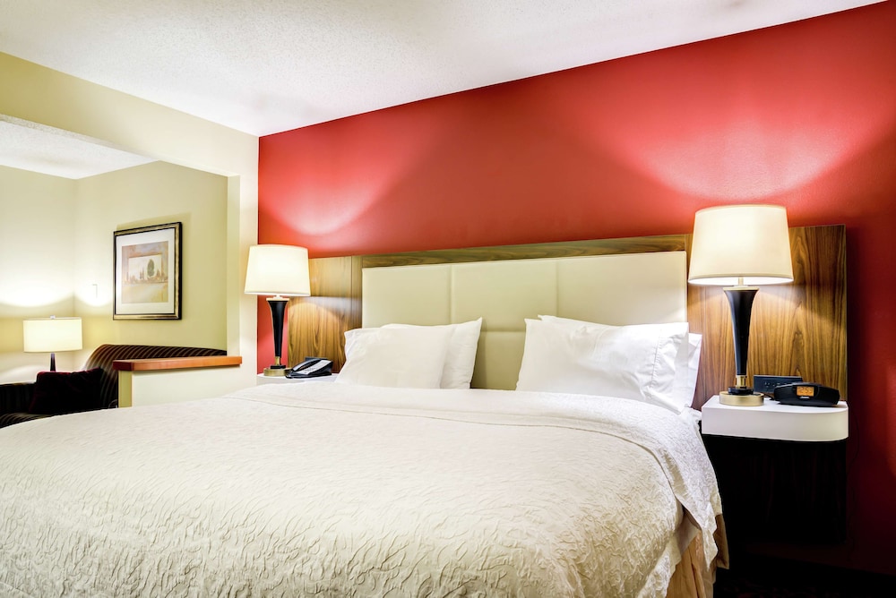 Hampton Inn St. Joseph - photo 5