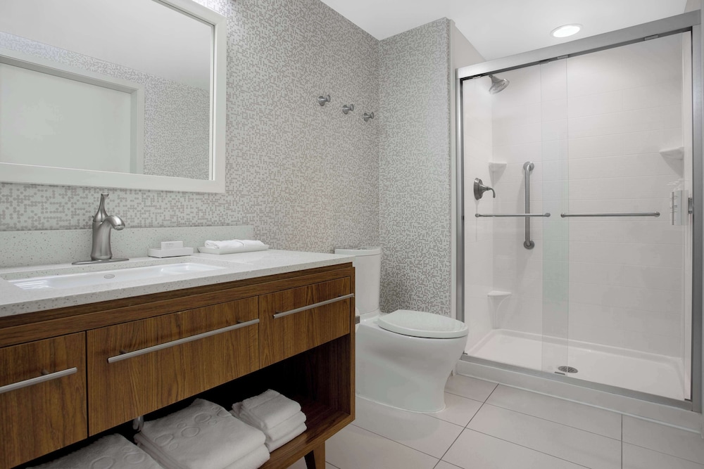 Home2 Suites By Hilton Destin - photo 36