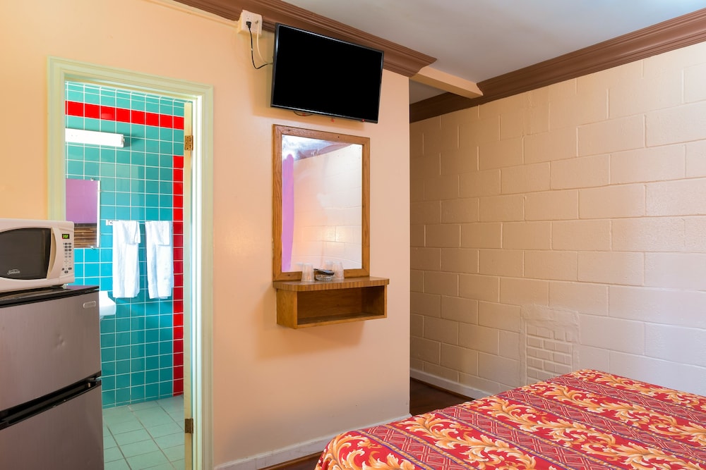 Merle Motel - photo 25