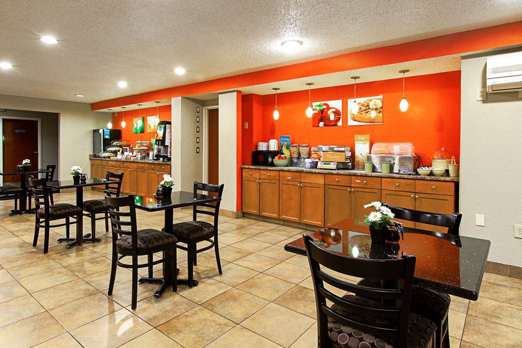 Quality Inn Plainfield I 395 - photo 26