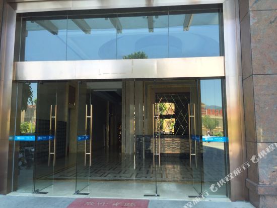 Shuishijie Apartment Hotel in Lianjiang, People's Republic of China