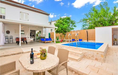 Two Bedroom Apartment In Metkovic — 4-Star Luxury Hotel in Metkovic, Croatia