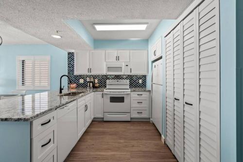 Bring Your Family to Our Gorgeous Oceanfront Condo — 4-Star Luxury Hotel in Myrtle Beach, United States