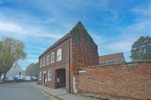 Chapel Houses A collection of three townhouses A central collection that sleeps 10 in King's Lynn, United Kingdom