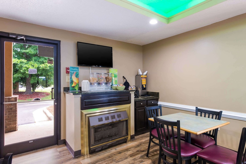 Quality Inn & Suites Rockingham - photo 25