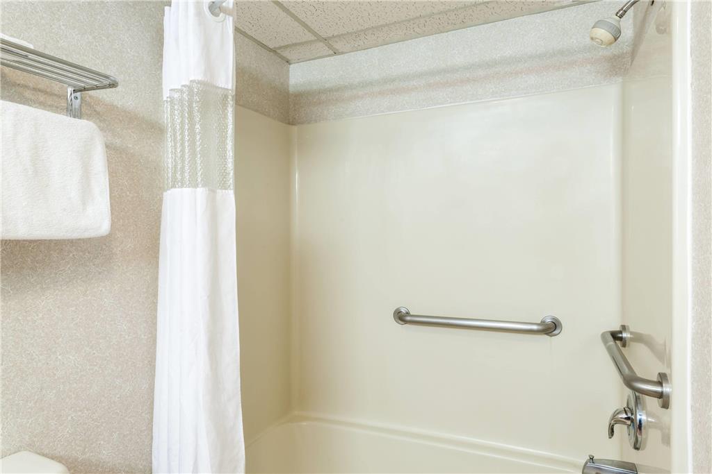 Days Inn by Wyndham Vineland - photo 8