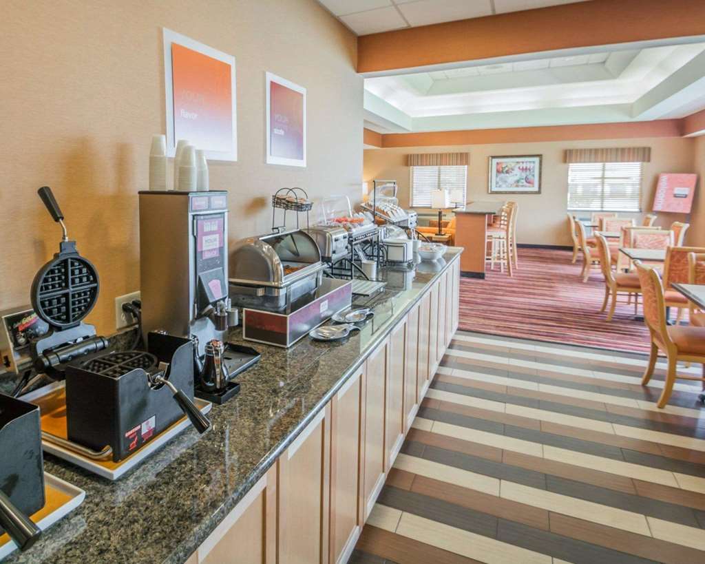 Comfort Inn NYS Fairgrounds - photo 31