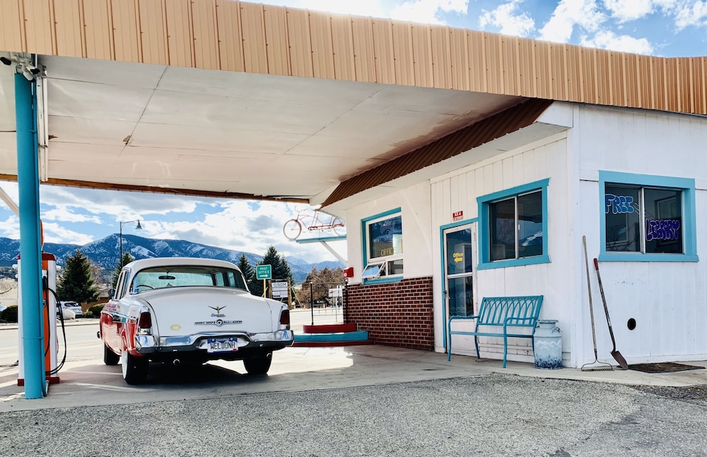 Circle R Motel - photo 61