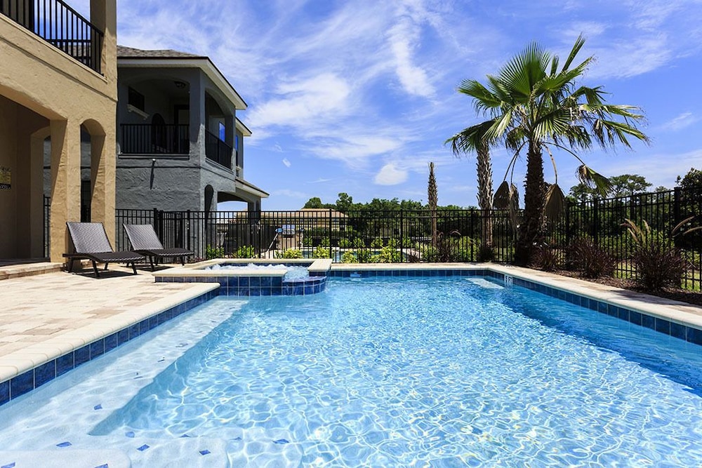 Villa W186 Desert Mountain Court — 4-Star Luxury Hotel in Davenport, United States