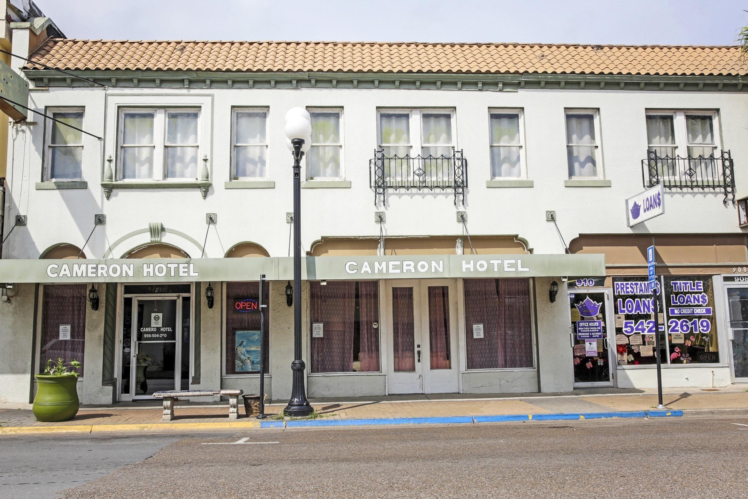 OYO Historic Cameron Hotel Brownsville I 69E - photo 13